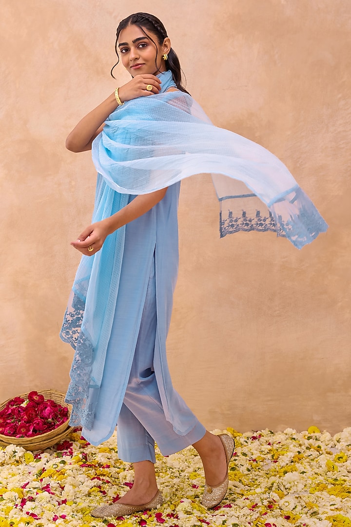 Sky Blue Cotton Silk Kurta Set by TARO at Pernia's Pop Up Shop
