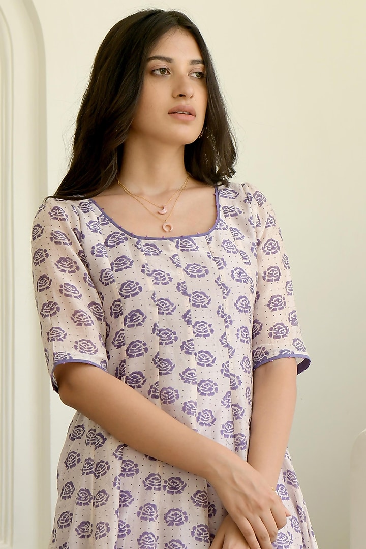 Plum Carnation Hand Block Printed Kurta Set by TARO at Pernia's Pop Up Shop