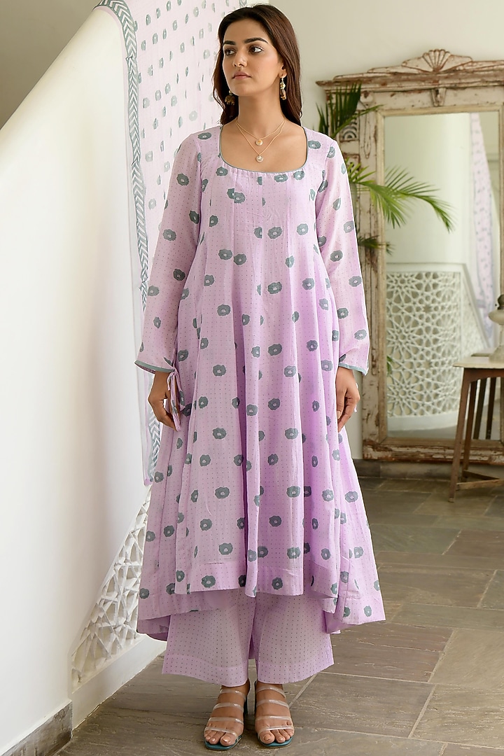 Lavender Hand Block Printed Kurta Set by TARO at Pernia's Pop Up Shop