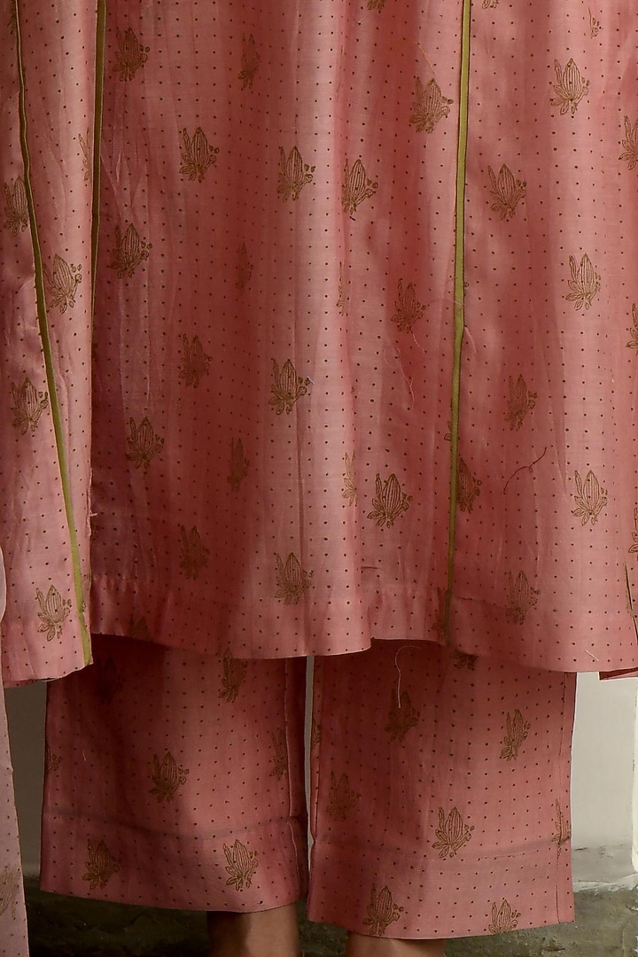 Salmon Pink & Olive Green Hand Block Printed Paneled Kurta Set by TARO at Pernia's Pop Up Shop
