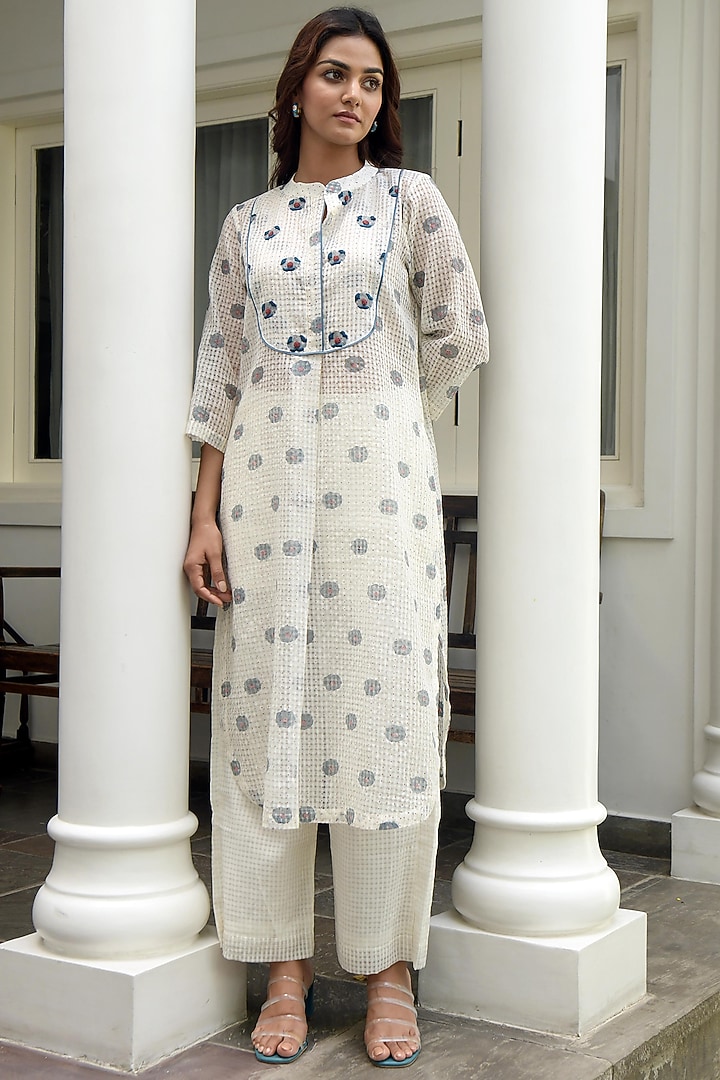 White Orchid Hand Block Printed Kurta by TARO at Pernia's Pop Up Shop