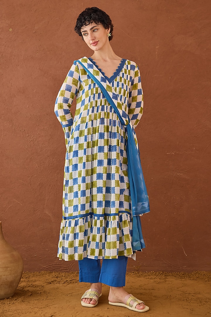 Blue Cotton Mulmul Hand Block Printed Kurta Set by TARO at Pernia's Pop Up Shop