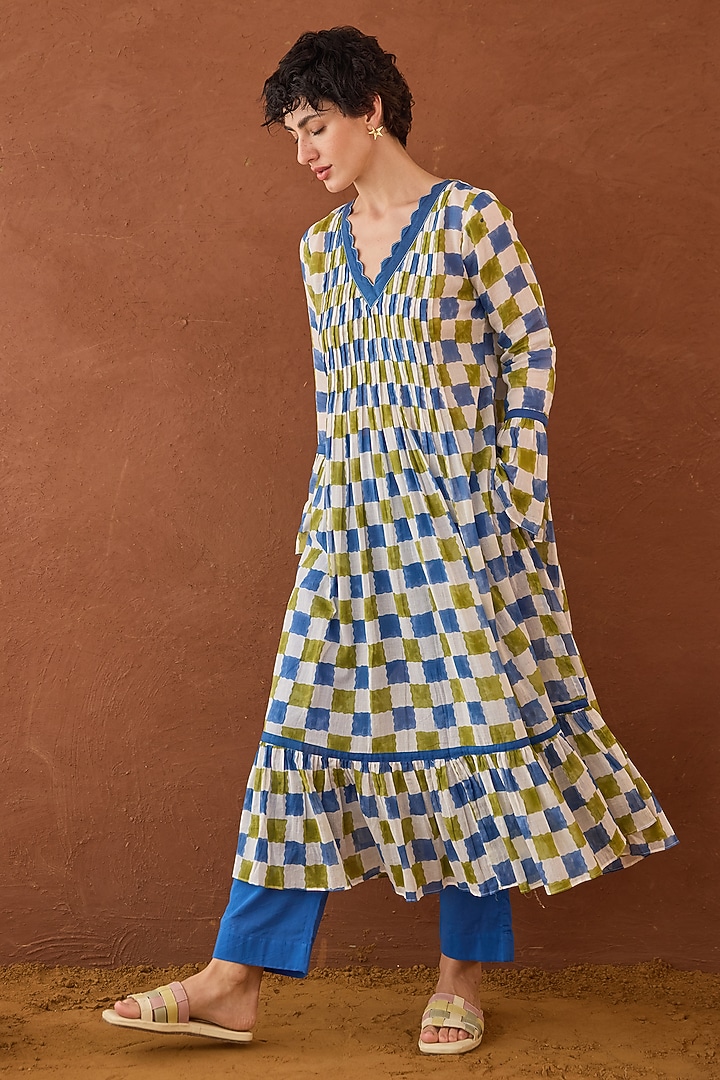 Blue Cotton Mulmul Hand Block Printed Kurta Set by TARO at Pernia's Pop Up Shop