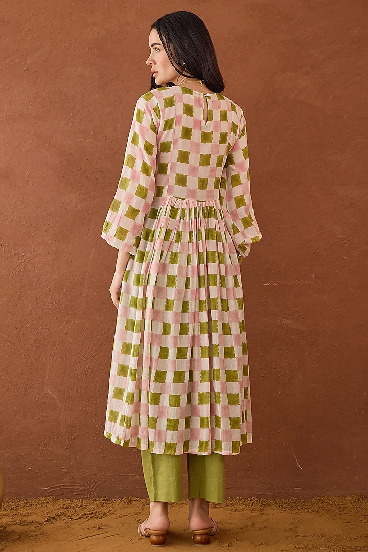 Lime Green Cotton Mulmul Hand Block Printed Kurta Set by TARO at Pernia's Pop Up Shop