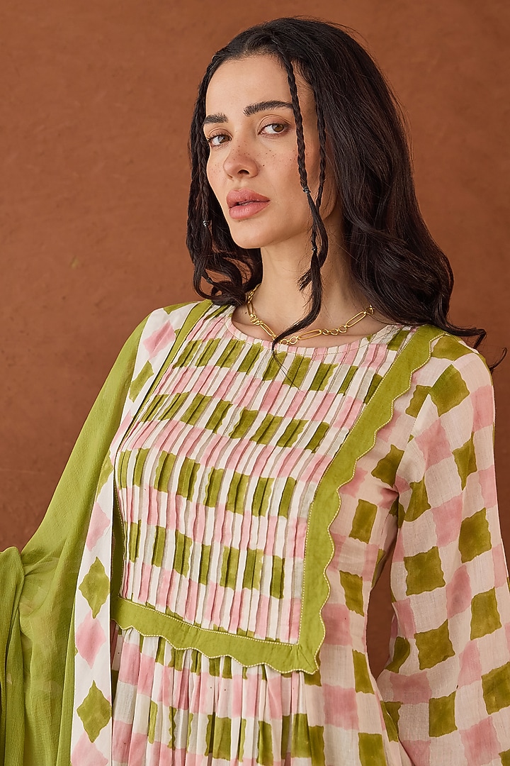 Lime Green Cotton Mulmul Hand Block Printed Kurta Set by TARO at Pernia's Pop Up Shop