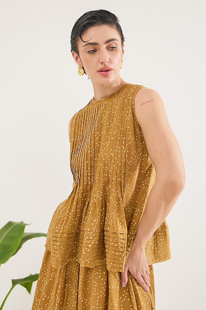 Yellow Cotton Mulmul Hand Block Printed Skirt Set by TARO at Pernia's Pop Up Shop