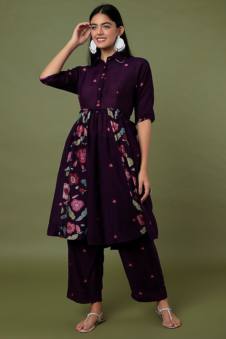 Violet Hand Embroidered & Printed Shirt Kurta Set by TARO at Pernia's Pop Up Shop