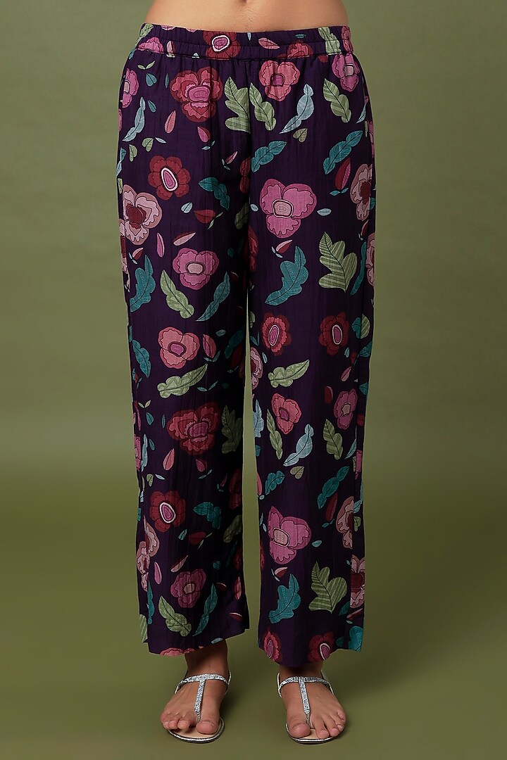 Violet Hand Embroidered & Printed Straight Kurta Set by TARO at Pernia's Pop Up Shop