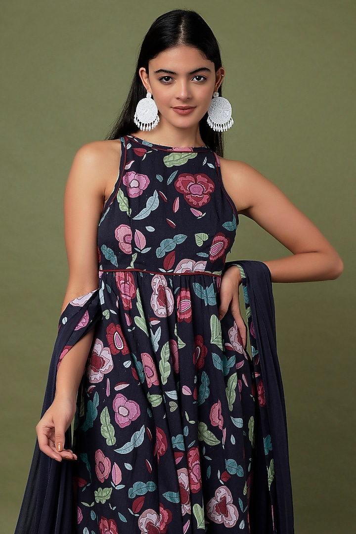 Persian Blue Printed Kurta Set by TARO at Pernia's Pop Up Shop