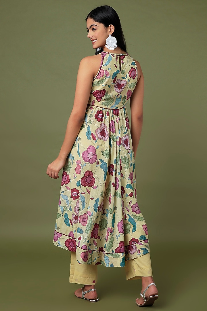 Pale Yellow Printed Kurta Set by TARO at Pernia's Pop Up Shop