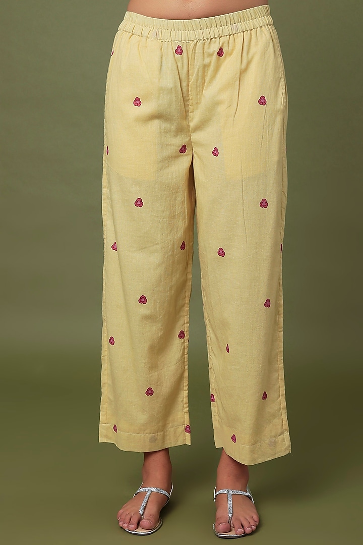 Pale Yellow Printed Kurta Set by TARO at Pernia's Pop Up Shop