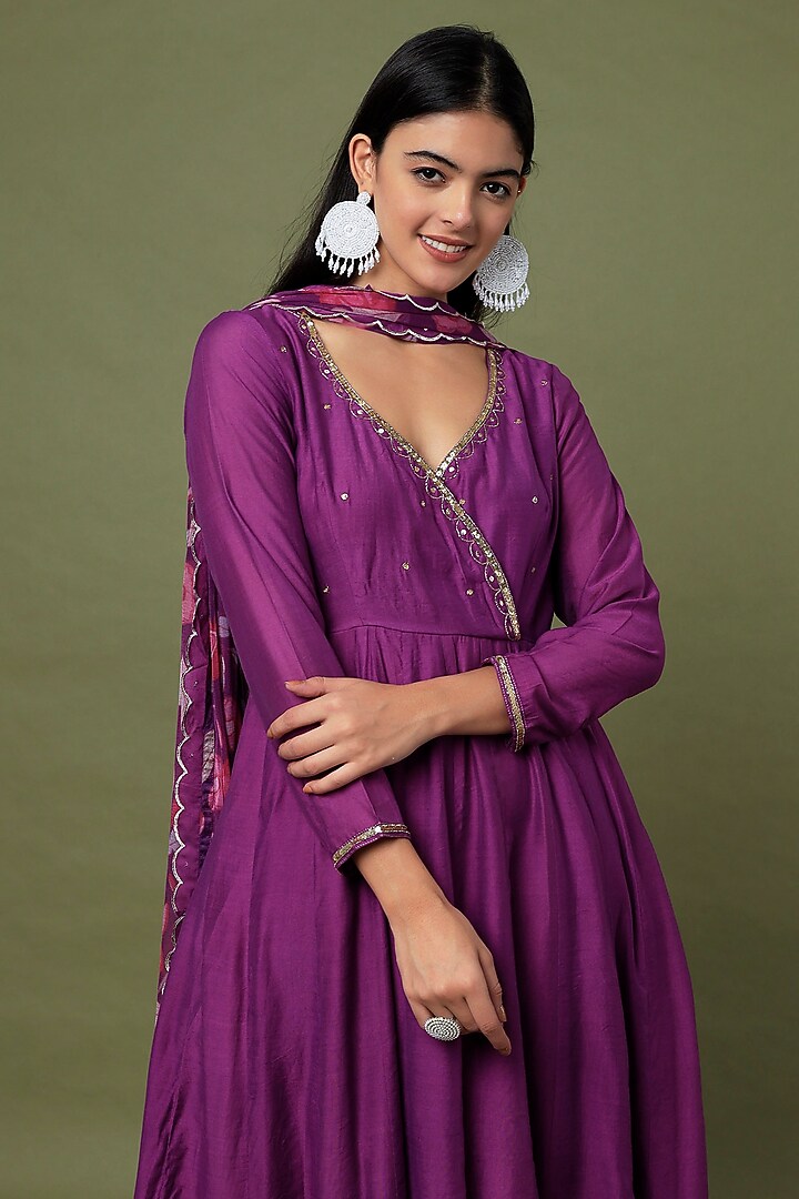 Violet Hand Embroidered Party Wear Anarkali Set by TARO at Pernia's Pop Up Shop