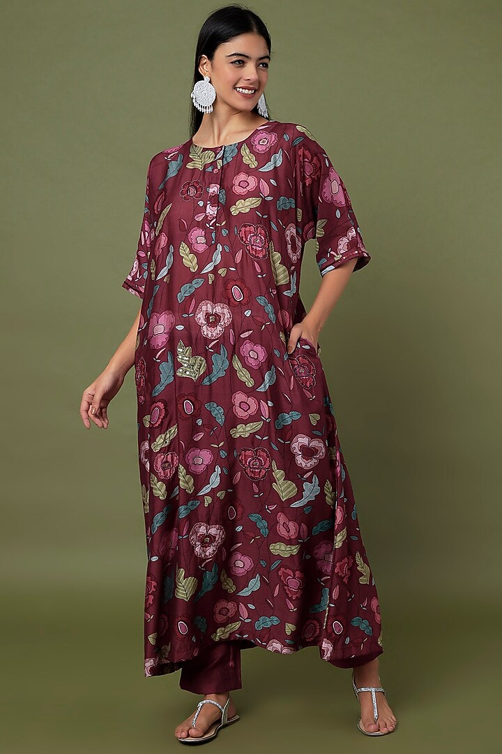 Wine Red Hand Embroidered & Printed Kaftan Kurta Set by TARO at Pernia's Pop Up Shop