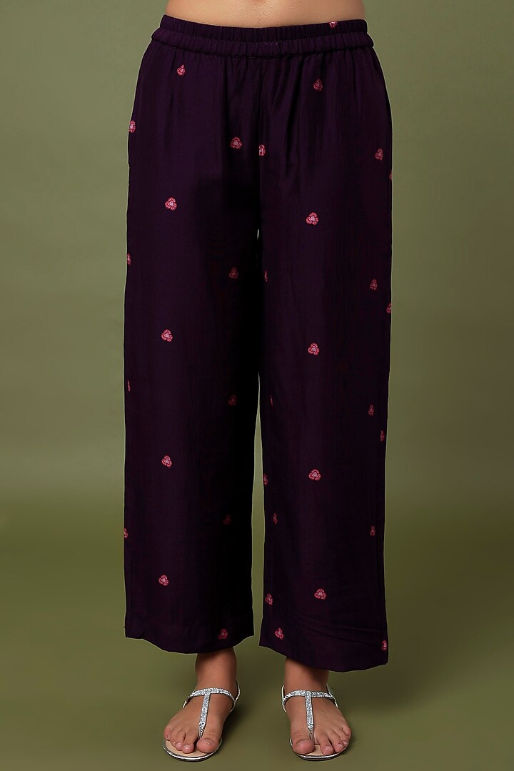 Violet Embroidered & Printed Straight Kurta Set by TARO at Pernia's Pop Up Shop