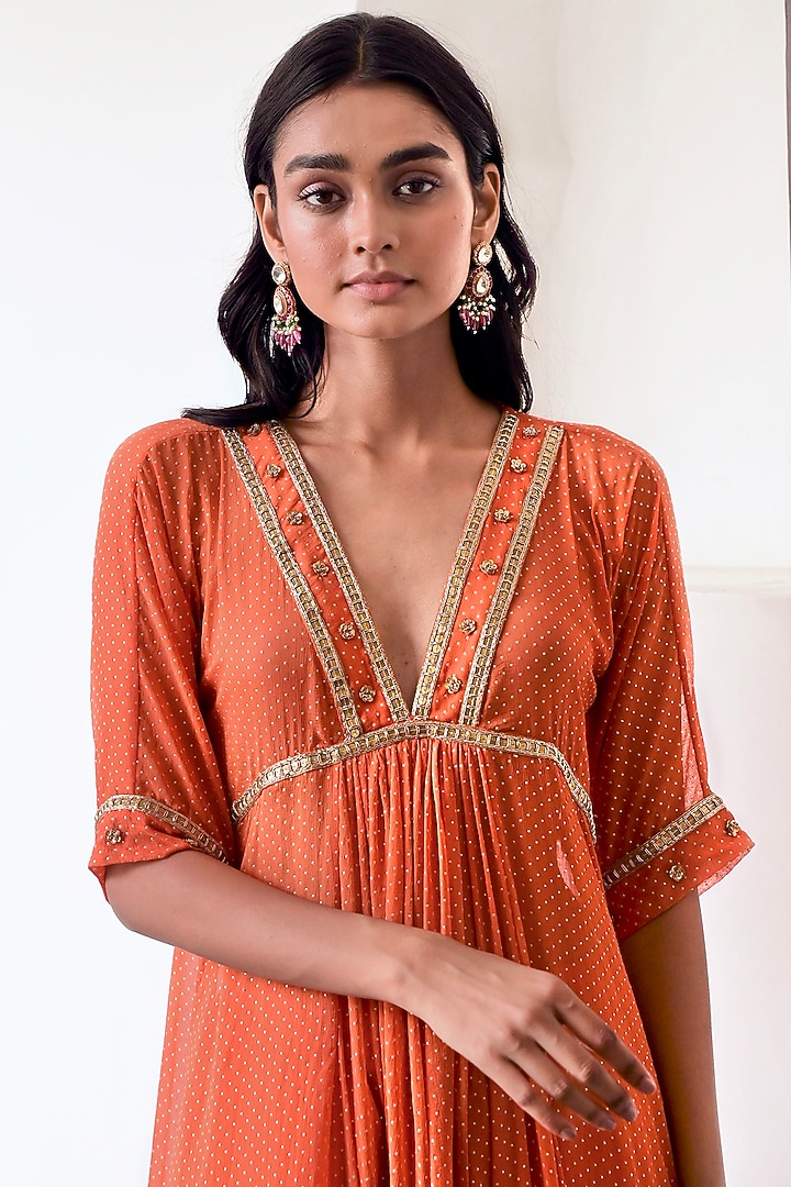 Saffron Chiffon Dew Drop Kurta Set by TARO at Pernia's Pop Up Shop