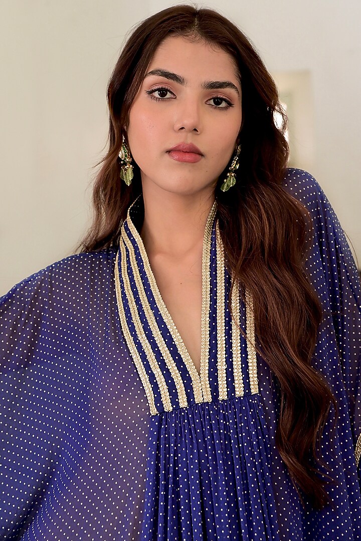 Midnight Blue Chiffon Dew Drop Kaftan Kurta Set by TARO at Pernia's Pop Up Shop