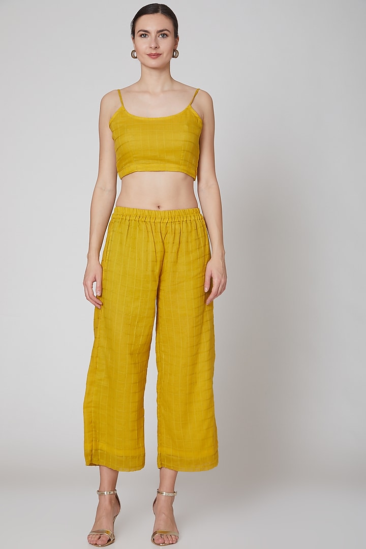 Mustard Embroidered Kurta Set by TARO at Pernia's Pop Up Shop