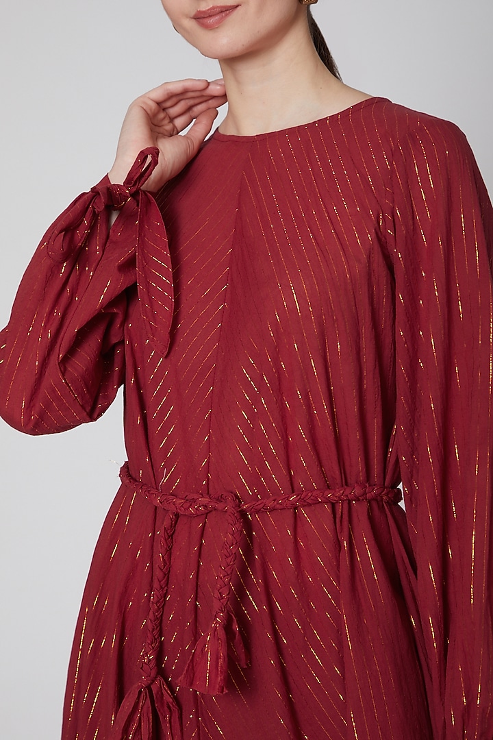 Red Zari Embroidered Kurta With Belt & Pants by TARO at Pernia's Pop Up Shop
