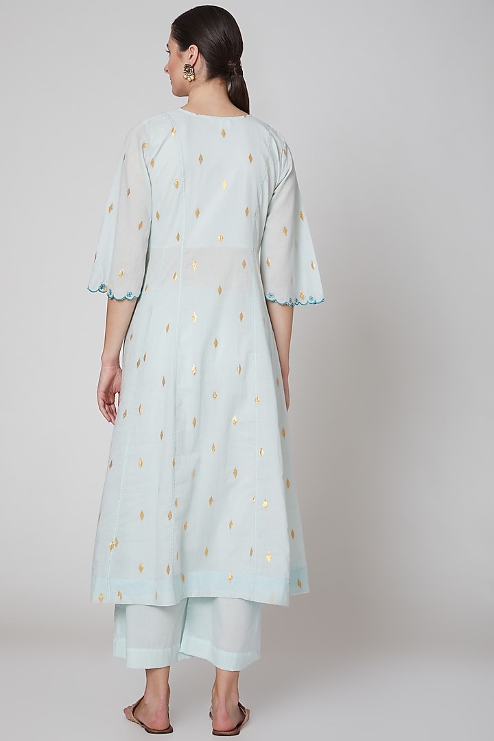 Mint Green Embroidered Kurta Set by TARO at Pernia's Pop Up Shop