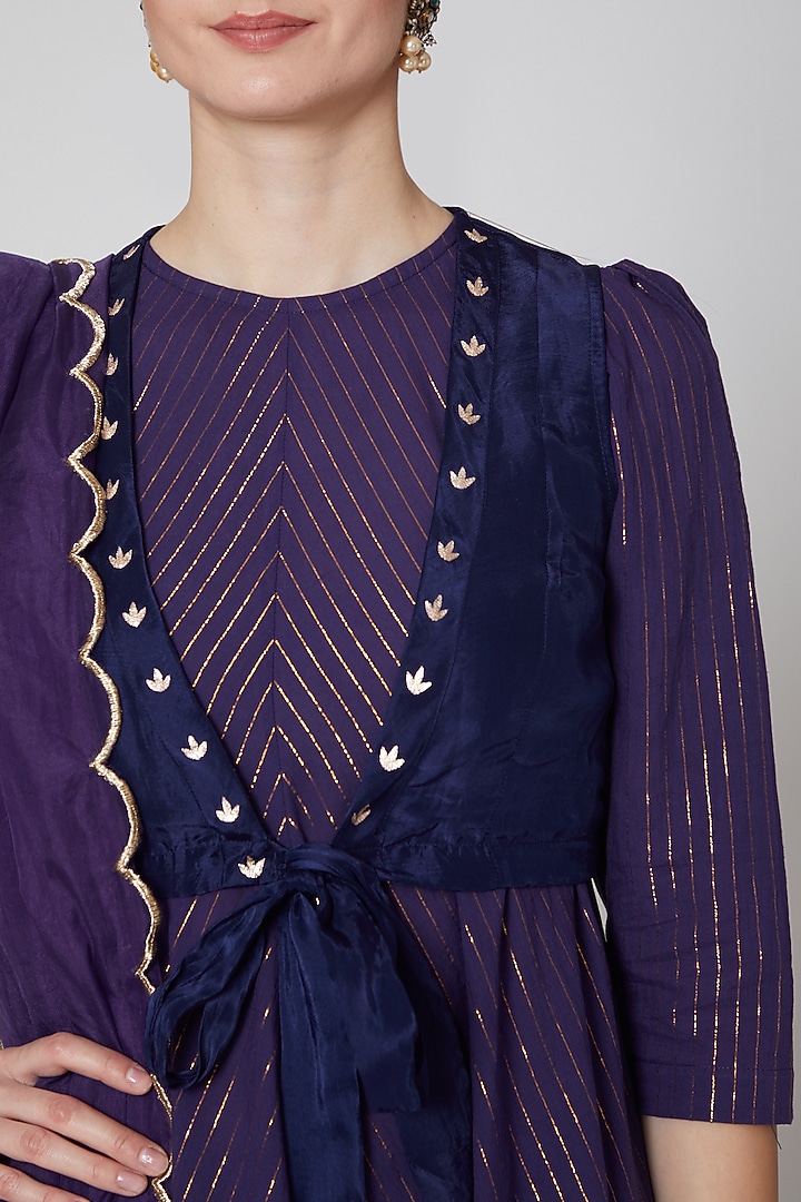 Purple Embroidered Kurta Set With Jacket by TARO at Pernia's Pop Up Shop