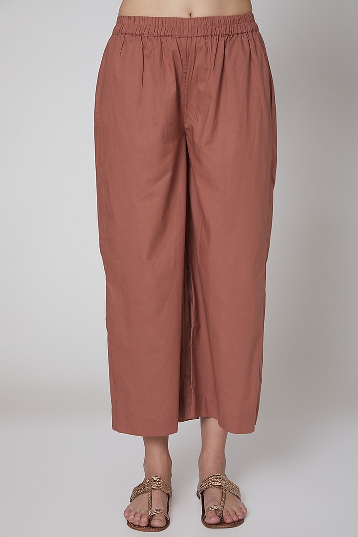 Copper Embroidered Kurta Set by TARO at Pernia's Pop Up Shop