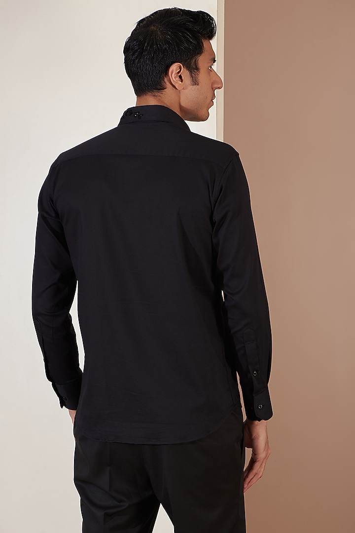 Black Orient Satin Machine Embroidered Party Wear Shirt by Tarini Vij Men at Pernia's Pop Up Shop