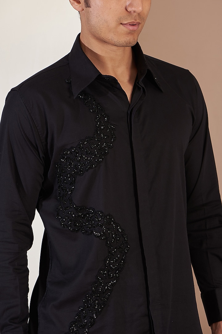 Black Orient Satin Machine Embroidered Party Wear Shirt by Tarini Vij Men at Pernia's Pop Up Shop