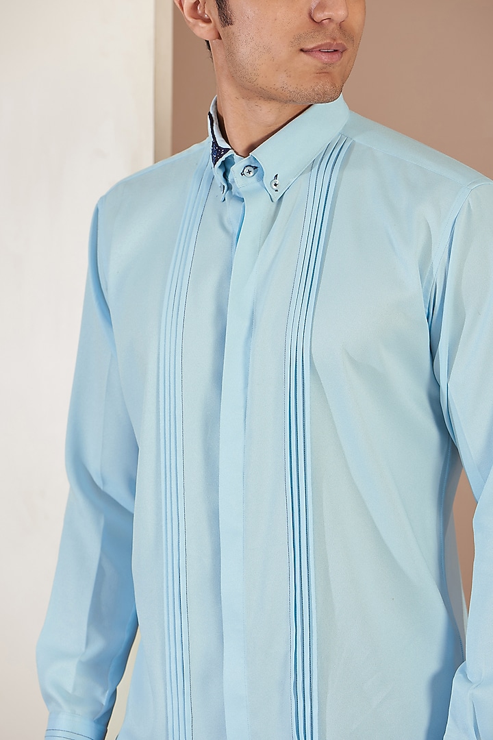 Light Blue Crepe Embroidered Party Wear Shirt by Tarini Vij Men at Pernia's Pop Up Shop