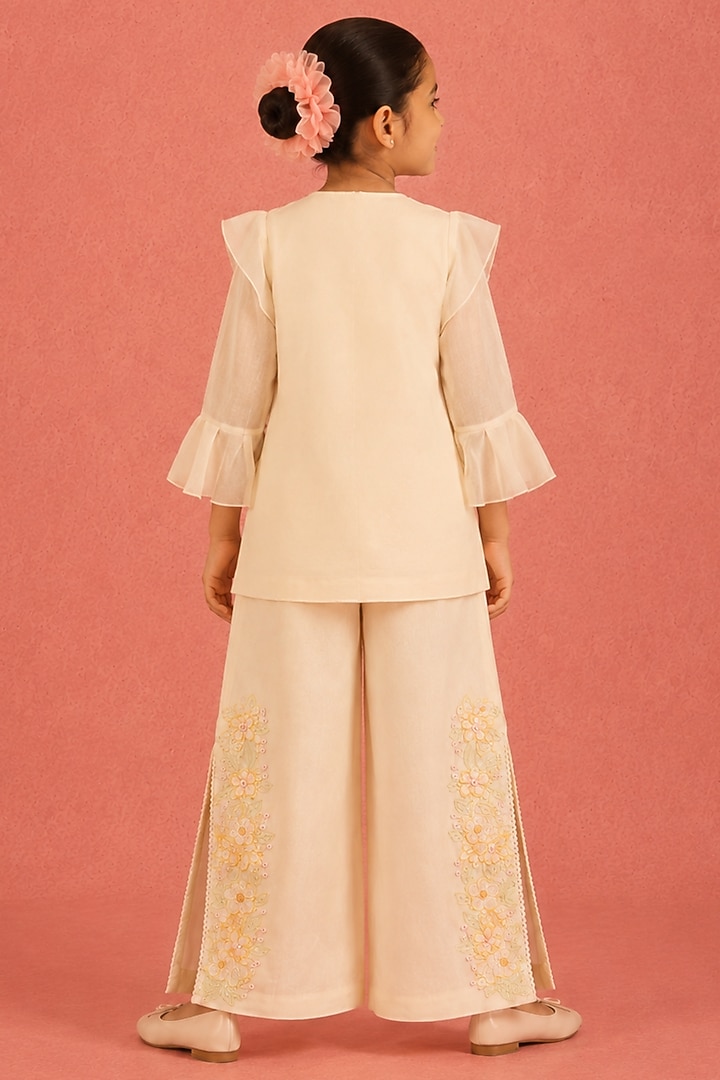 White Organza Floral Embroidered Co-Ord Set For Girls by Tarini Vij Kids at Pernia's Pop Up Shop