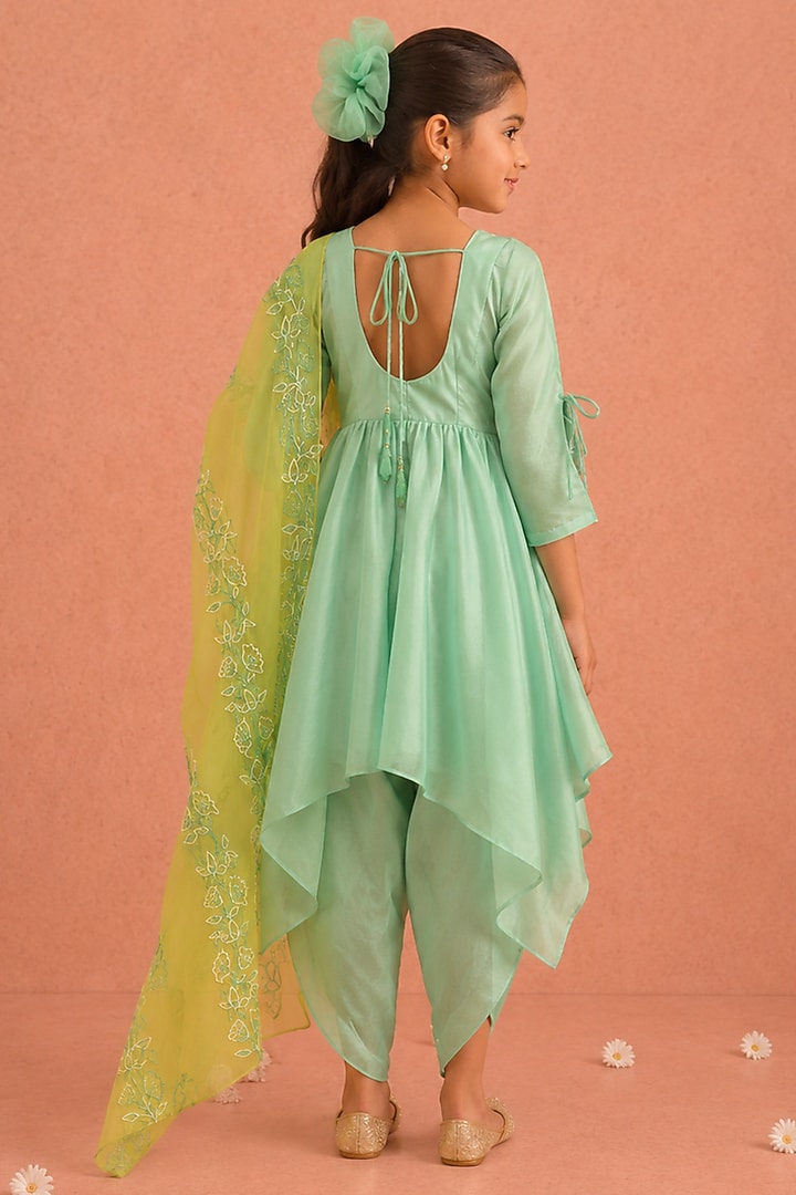 Turquoise Chanderi Floral Embroidered Asymmetrical Kurta Set For Girls by Tarini Vij Kids at Pernia's Pop Up Shop