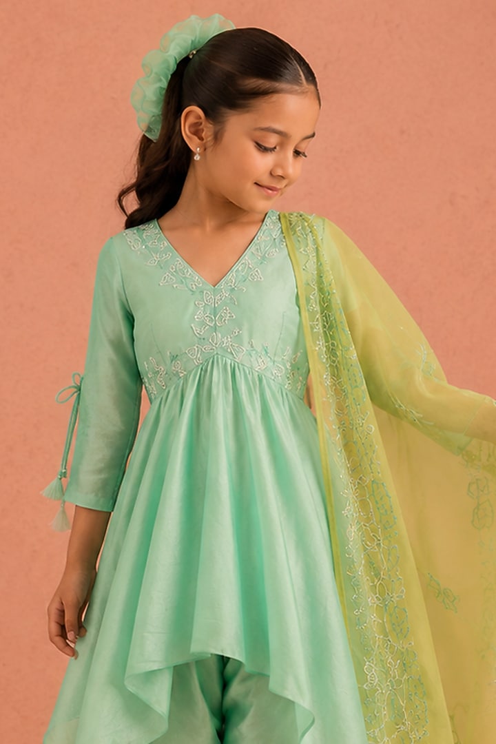 Turquoise Chanderi Floral Embroidered Asymmetrical Kurta Set For Girls by Tarini Vij Kids at Pernia's Pop Up Shop