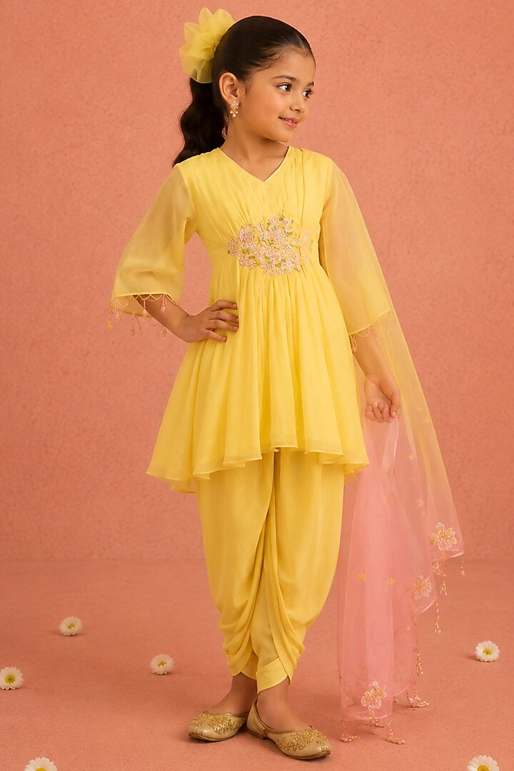 Yellow Georgette Floral Embroidered Gathered Kurta Set For Girls by Tarini Vij Kids at Pernia's Pop Up Shop