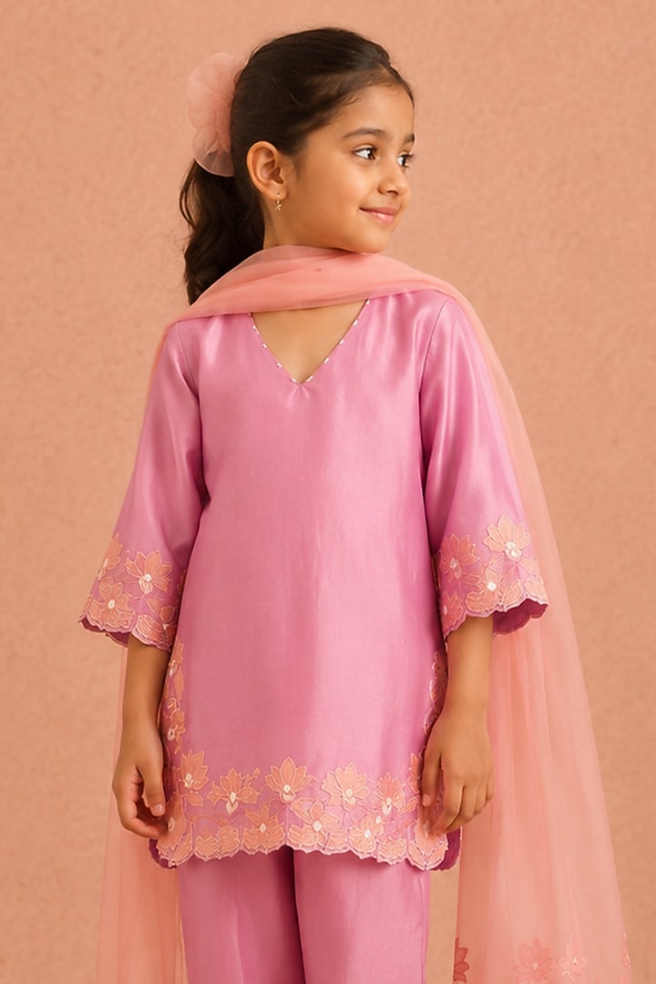 Lilac Chanderi Silk Floral Embroidered Kurta Set For Girls by Tarini Vij Kids at Pernia's Pop Up Shop