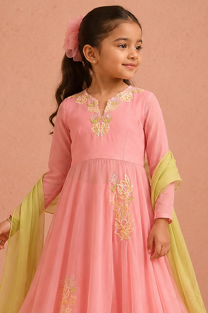 Lilac Georgette Resham & Cutdana Embroidered Anarkali Set For Girls by Tarini Vij Kids at Pernia's Pop Up Shop