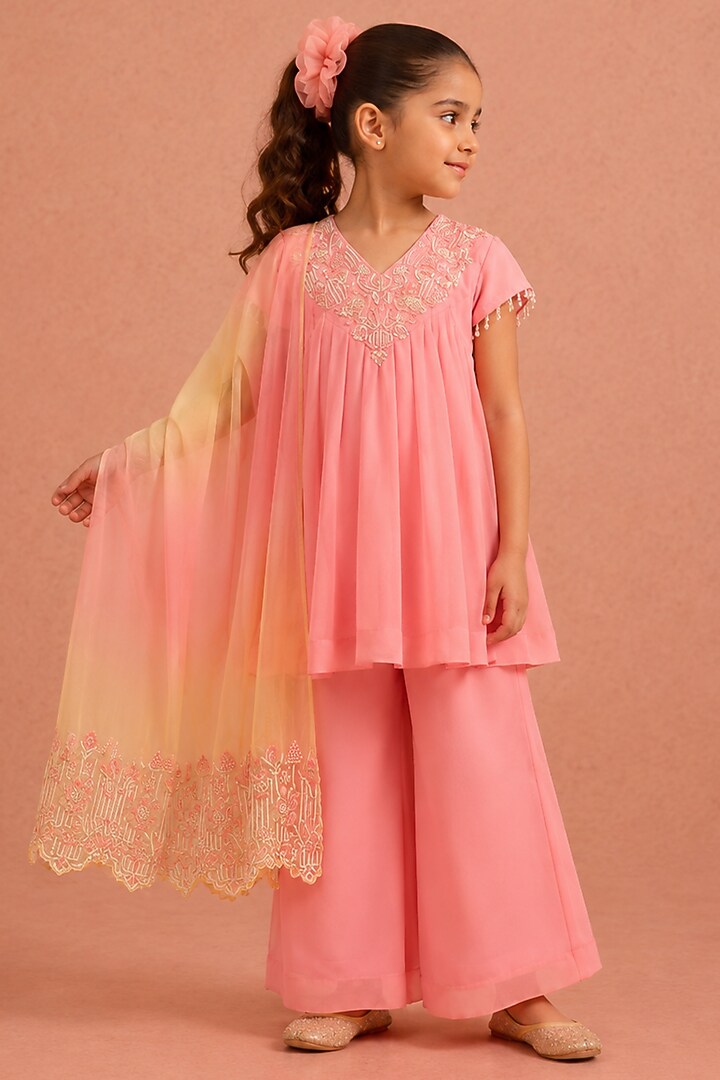 Pink Georgette Resham & Pearl Embroidered Kurta Set For Girls by Tarini Vij Kids at Pernia's Pop Up Shop