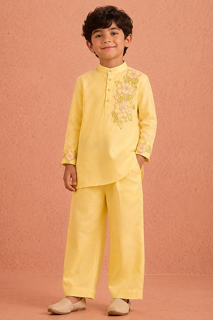 Yellow Silk Chanderi Floral Embroidered Kurta Set For Boys by Tarini Vij Kids at Pernia's Pop Up Shop
