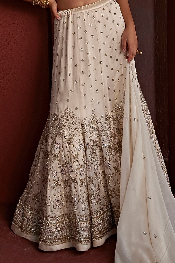 Gold Pure Silk Organza Mirror & Dabka Hand Embroidered Bridal Lehenga Set by TARINI VIJ at Pernia's Pop Up Shop