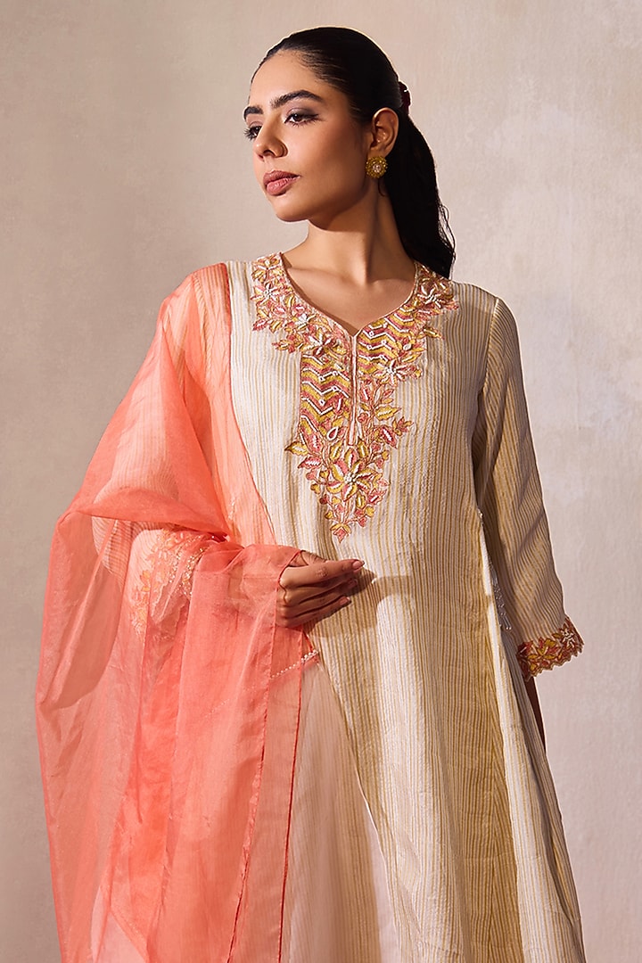 White Striped Tissue Embroidered Kurta Set by TARINI VIJ at Pernia's Pop Up Shop