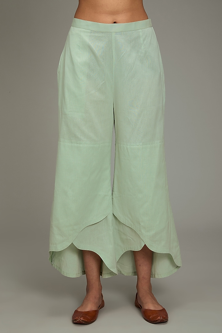 Green Cotton Linen Hand & Machine Embroidered Kurta Set by TARINI VIJ at Pernia's Pop Up Shop