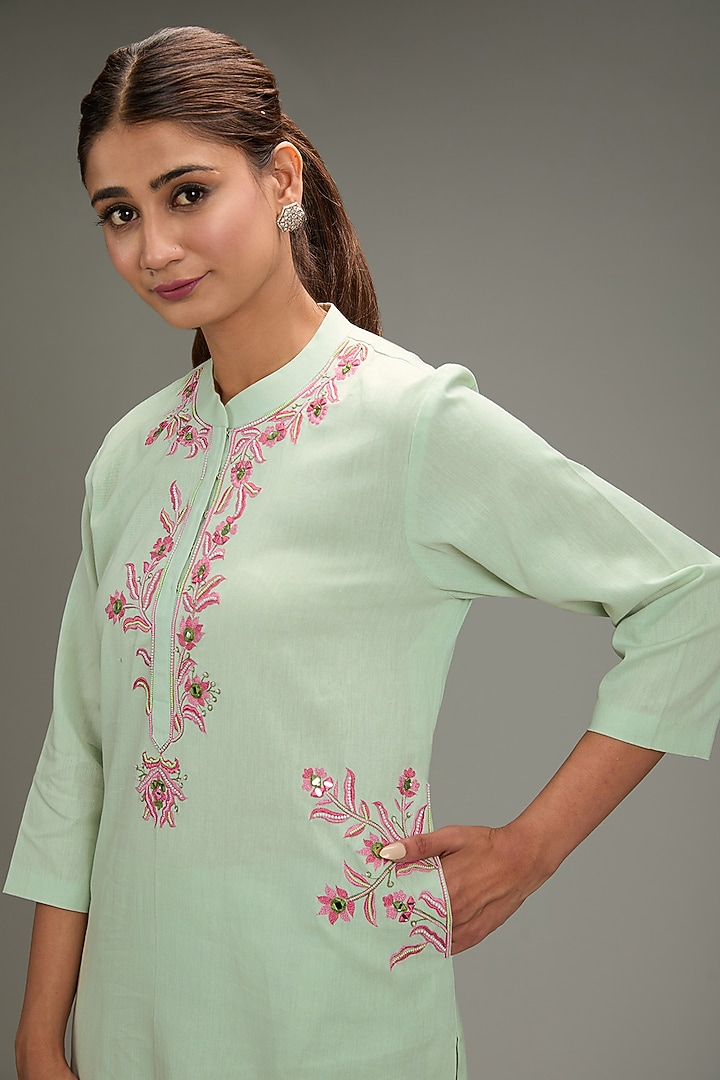 Green Cotton Linen Hand & Machine Embroidered Kurta Set by TARINI VIJ at Pernia's Pop Up Shop