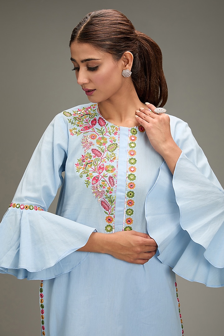 Blue Cotton Linen Mirror Embroidered Kurta Set by TARINI VIJ at Pernia's Pop Up Shop
