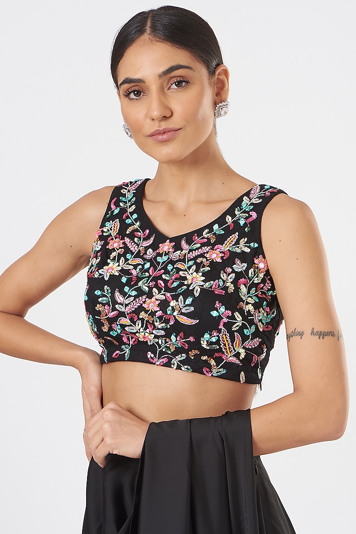 Black Embroidered Skirt Party Wear Saree Set by TARINI VIJ at Pernia's Pop Up Shop