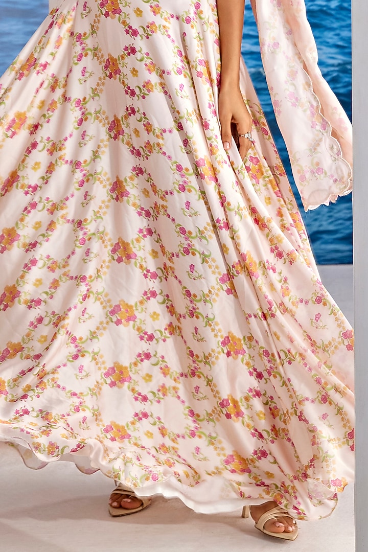 White Satin Georgette Digital Printed Wedding Lehenga Set by TARINI VIJ at Pernia's Pop Up Shop