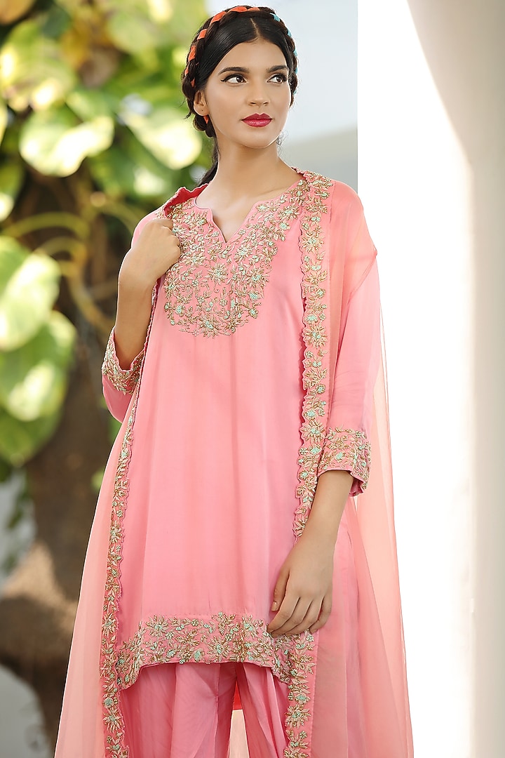 Pink Hand Embroidered Cape Set by TARINI VIJ at Pernia's Pop Up Shop