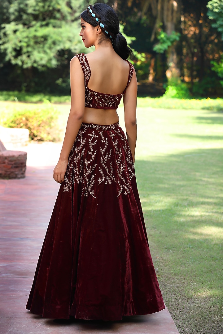 Maroon Embroidered Wedding Lehenga Set by TARINI VIJ at Pernia's Pop Up Shop