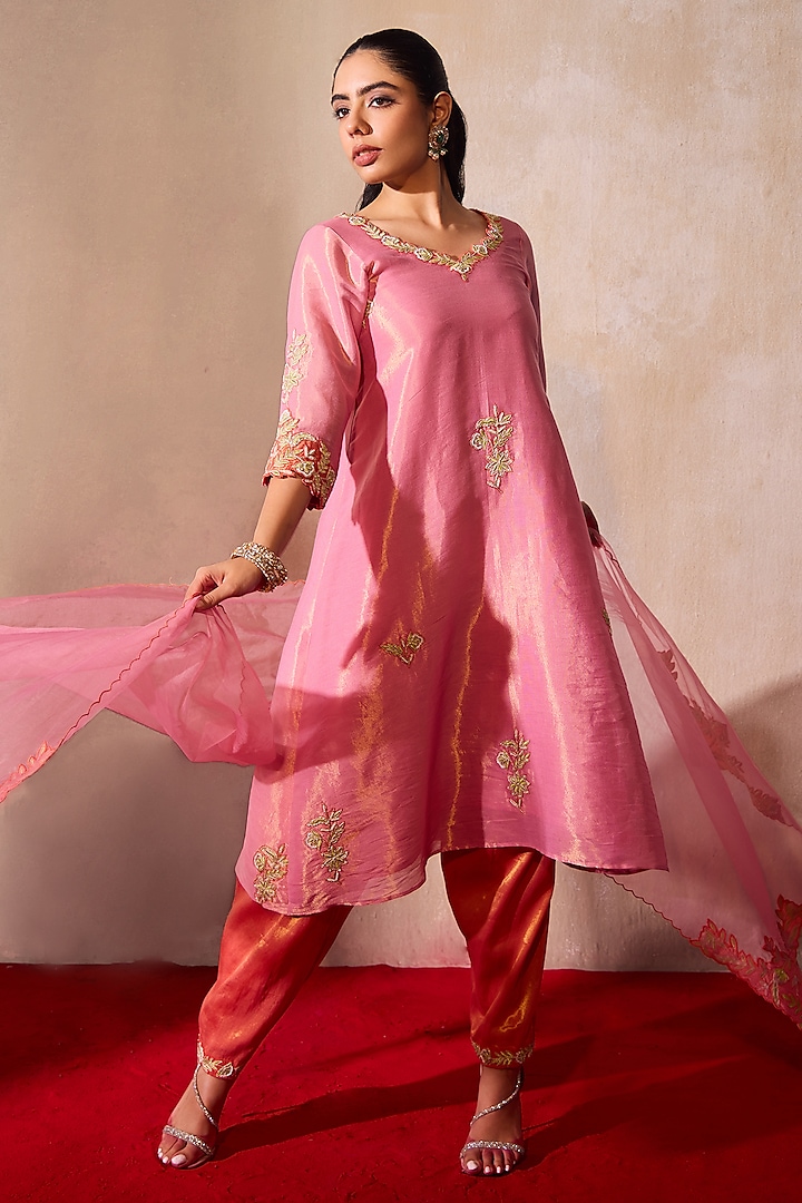 Pink Tissue Embroidered A-Line Kurta Set by TARINI VIJ at Pernia's Pop Up Shop