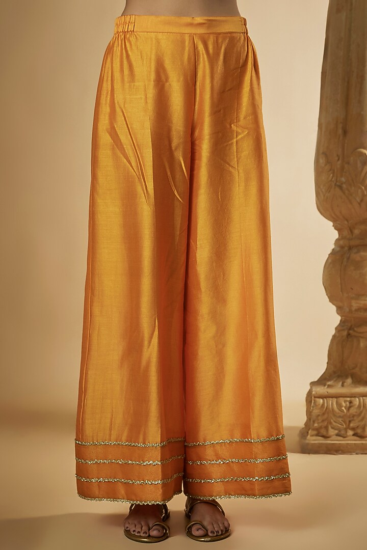 Light Orange Chanderi Silk Resham Hand Embroidered Kurta Set by The Aarya at Pernia's Pop Up Shop