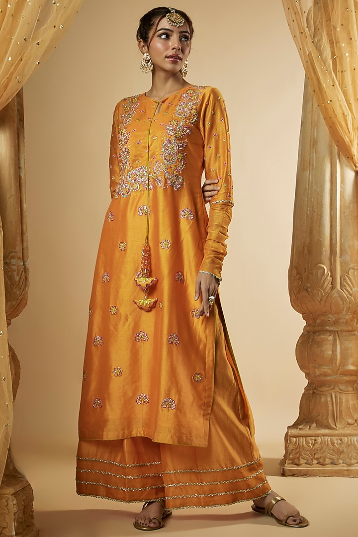 Light Orange Chanderi Silk Resham Hand Embroidered Kurta Set by The Aarya at Pernia's Pop Up Shop