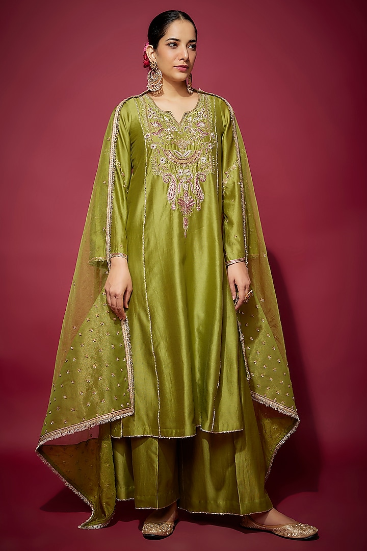 Mehendi Green Handwoven Chanderi Zardosi Embroidered Kurta Set by The Aarya at Pernia's Pop Up Shop