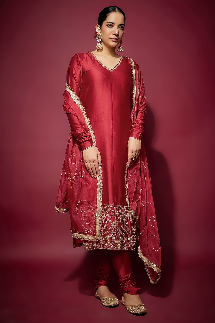 Red Handwoven Chanderi Zardosi Embroidered Kurta Set by The Aarya at Pernia's Pop Up Shop